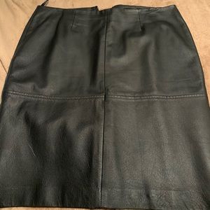 Newport News real leather skirt size 8